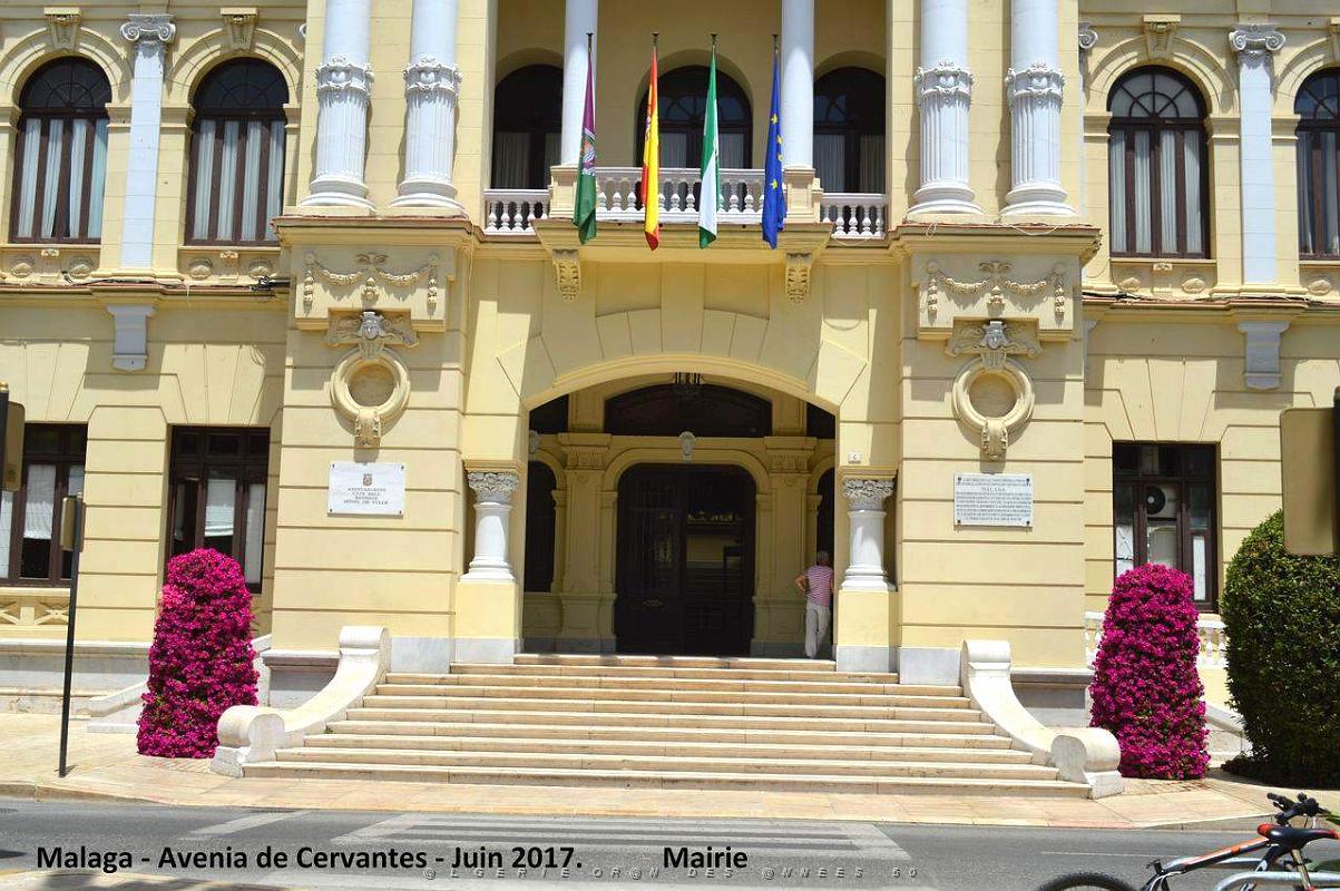 033- Malaga Avenida de Cervantes.JPG